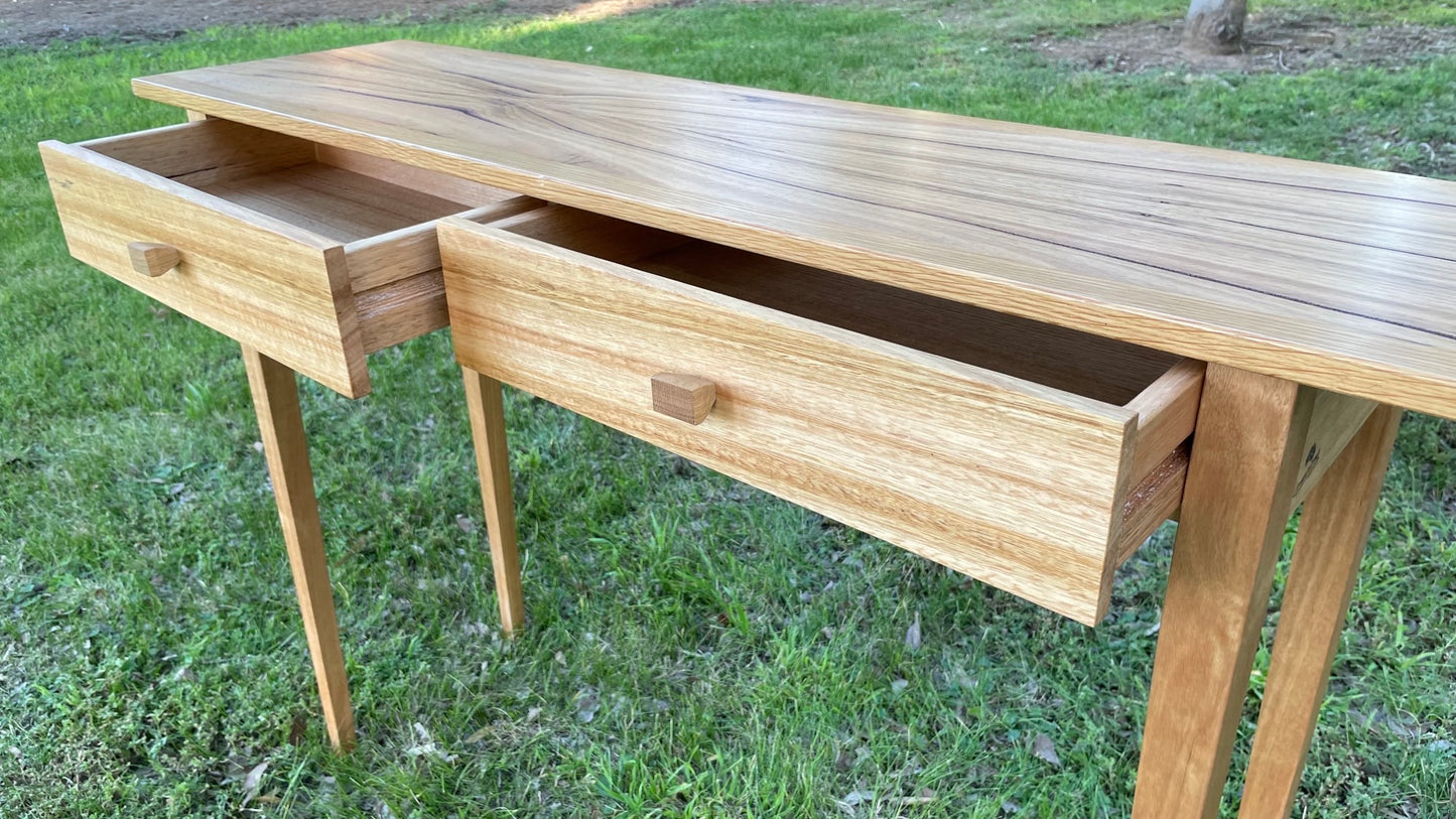 Tassie Oak Entrance Table